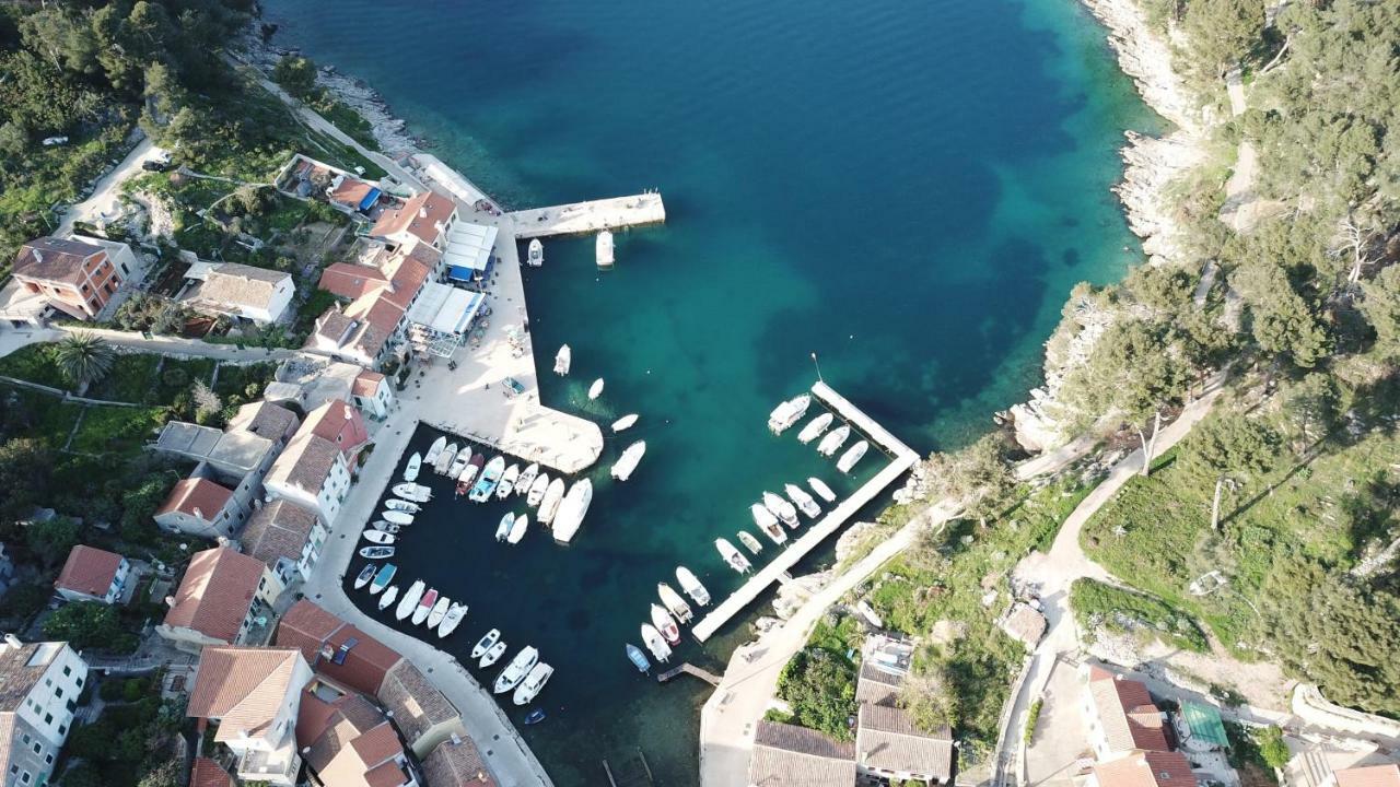 Guesthouse Antonija Veli Lošinj Eksteriør billede