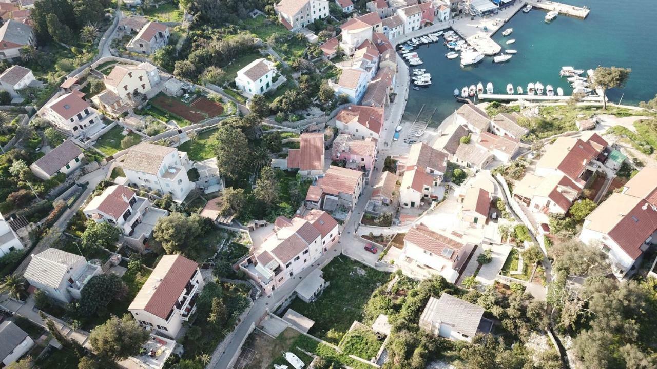 Guesthouse Antonija Veli Lošinj Eksteriør billede